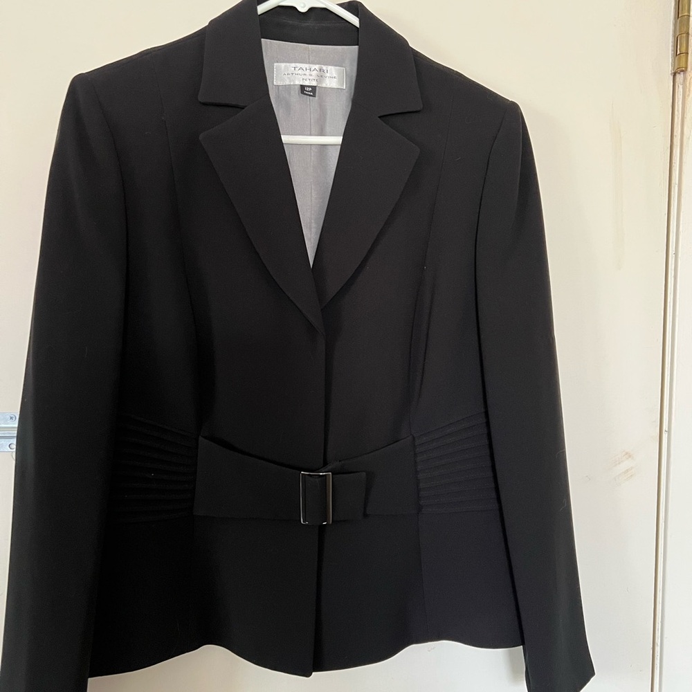 Tahari Elegant Black Blazer with Belt Accent